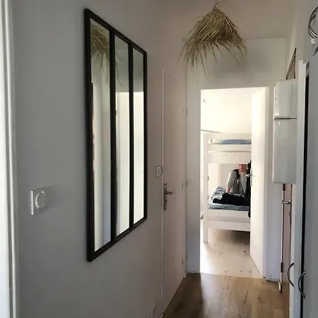 Apartment T2 38m² Dans Avec Piscine Et Tennis Le Lavandou