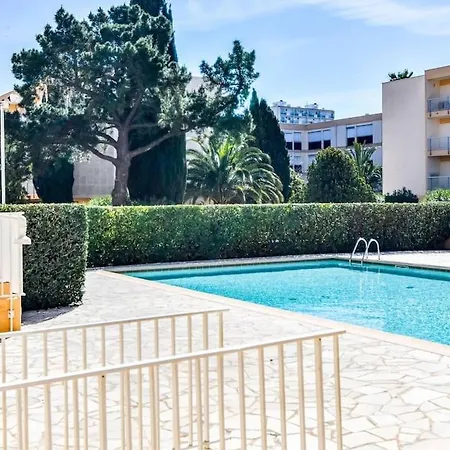 Apartment T2 38m² Dans Avec Piscine Et Tennis Le Lavandou